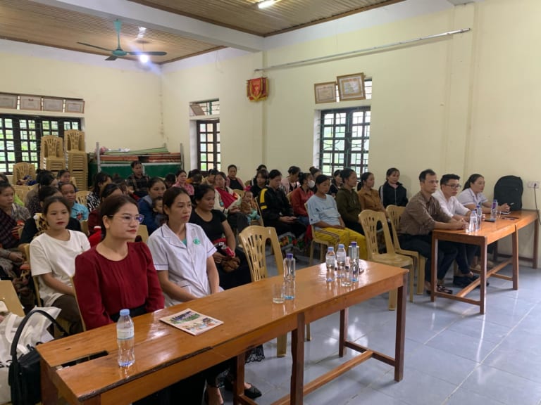 Trung tâm Y tế triển khai tiểu Dự án 2 thuộc Dự án 3  “Cải thiện dinh dưỡng” trên địa bàn xã Nậm Nhoóng.